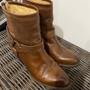 Frye Women's Cognac Tabitha Harness Short Ankle